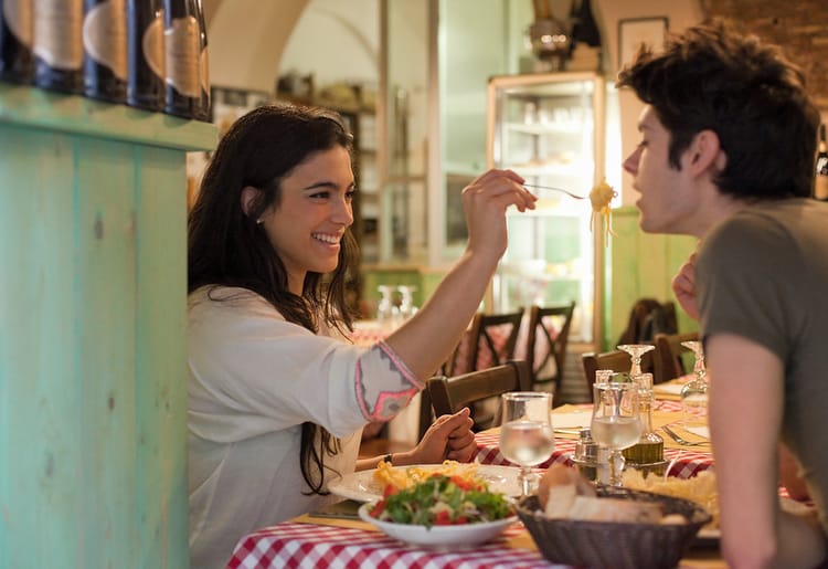 10 Best Virtual Date Ideas for Long-Distance Couples (Tried & Tested)